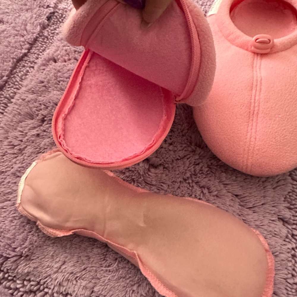Slippers - Picture 2 of 2